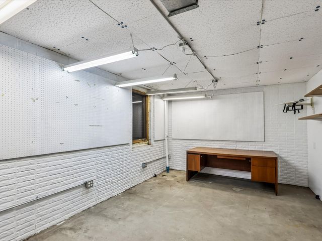 3724 SE 18th Street, Des Moines, IA 50320