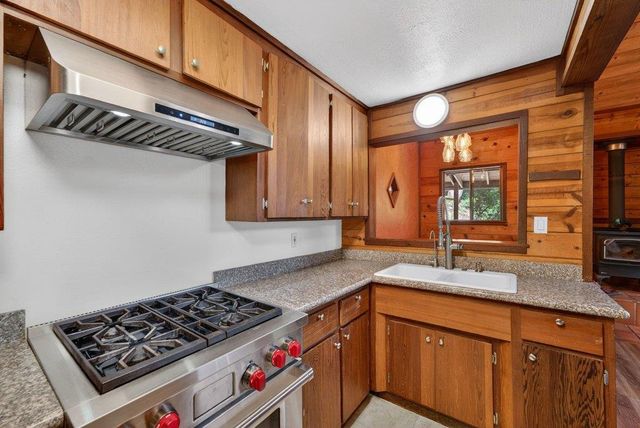9937 Rosebloom Avenue, Felton, CA 95018