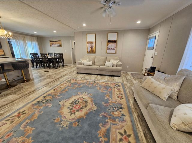 503 Hilltop Lane, Anderson, MO 64831