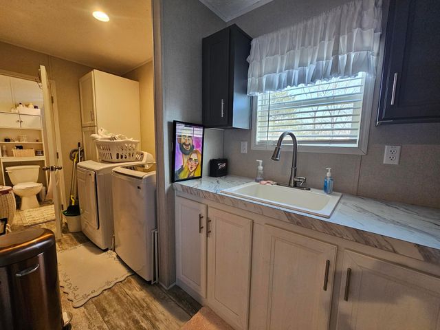 503 Hilltop Lane, Anderson, MO 64831