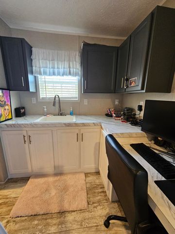 503 Hilltop Lane, Anderson, MO 64831