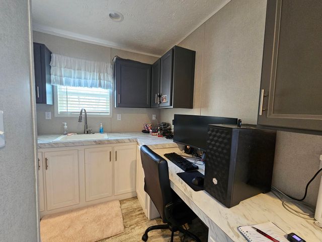 503 Hilltop Lane, Anderson, MO 64831