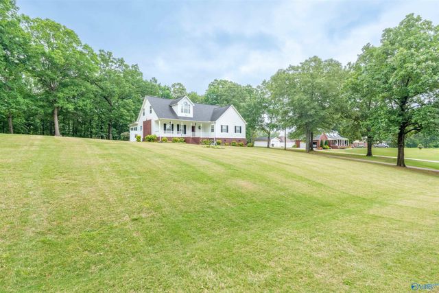500 Plantation Drive, Killen, AL 35645