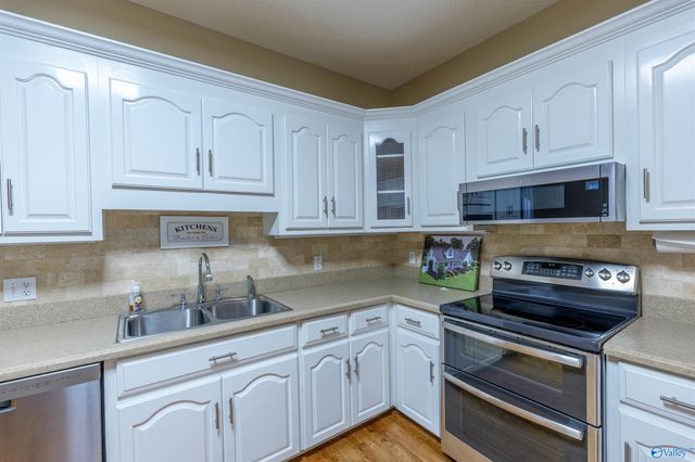 500 Plantation Drive, Killen, AL 35645