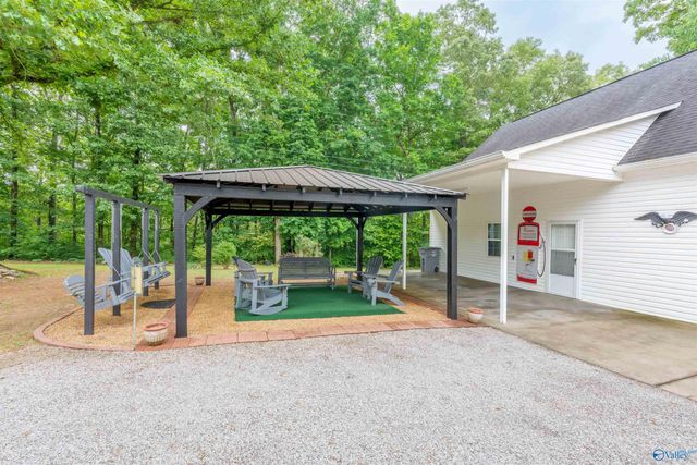 500 Plantation Drive, Killen, AL 35645