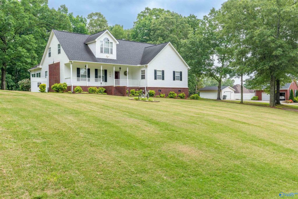 500 Plantation Drive, Killen, AL 35645