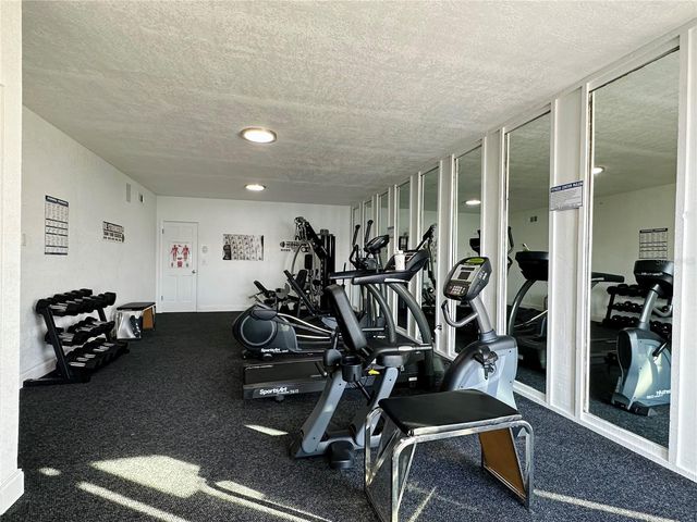 912 LAKE DESTINY ROAD D, Altamonte Springs, FL 32714