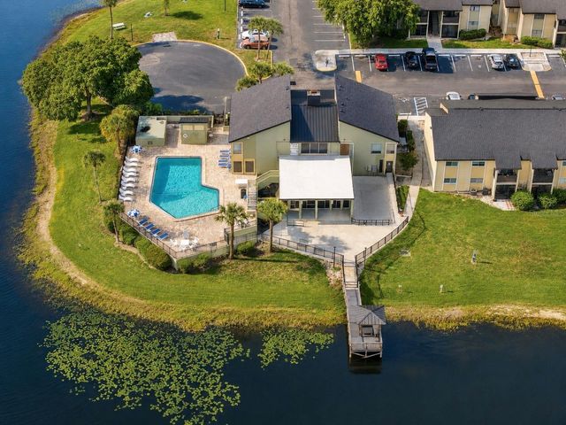 912 LAKE DESTINY ROAD D, Altamonte Springs, FL 32714