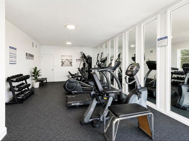 912 LAKE DESTINY ROAD D, Altamonte Springs, FL 32714