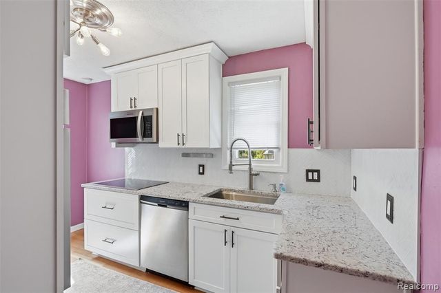 26357 Eton Avenue, Dearborn Heights, MI 48125