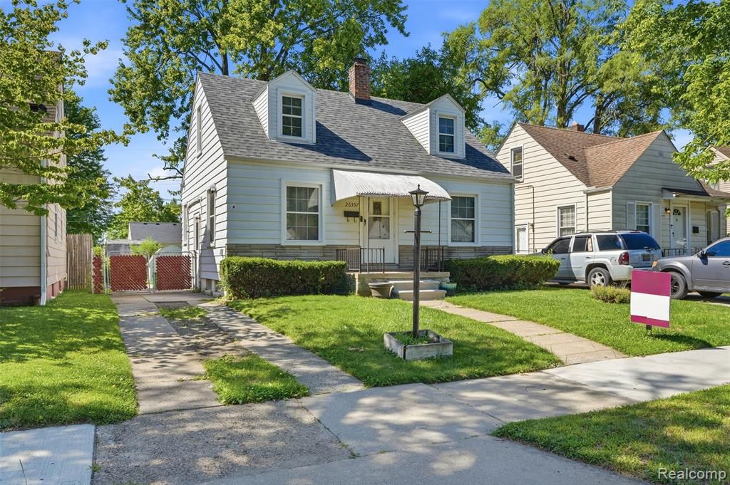26357 Eton Avenue, Dearborn Heights, MI 48125