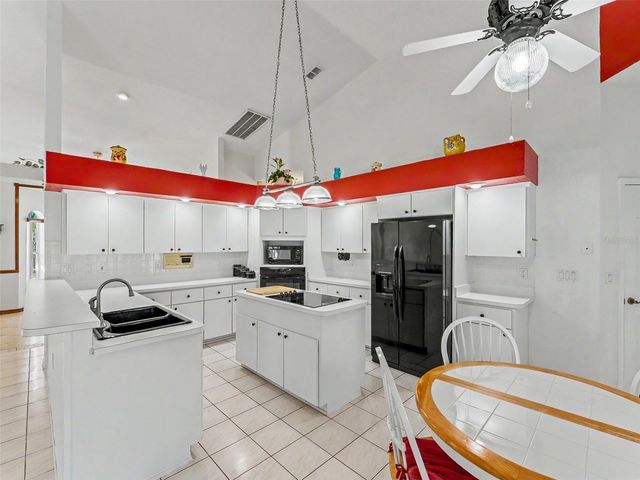 11344 RAINBOW WOODS LOOP, Spring Hill, FL 34609