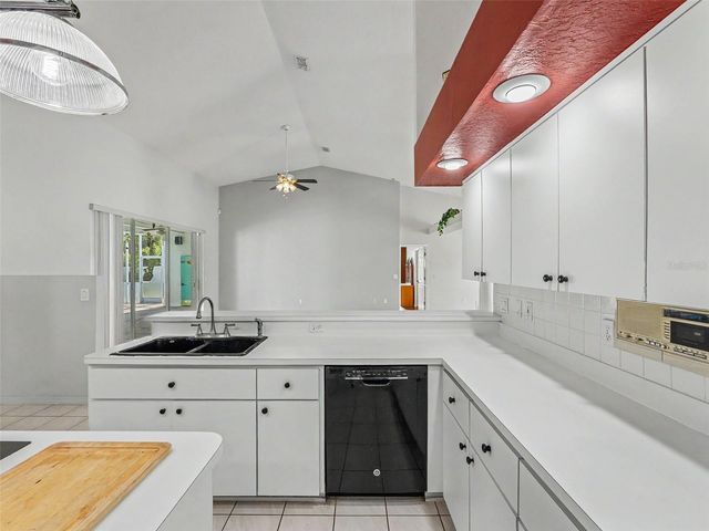 11344 RAINBOW WOODS LOOP, Spring Hill, FL 34609