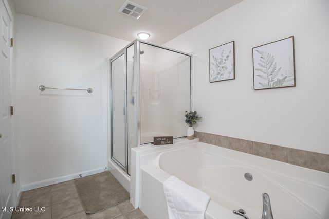 2230 Beach Drive, 307, Gulfport, MS 39507