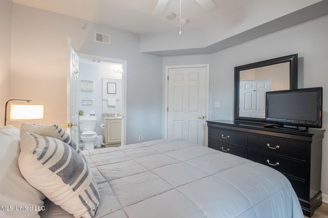 2230 Beach Drive, 307, Gulfport, MS 39507