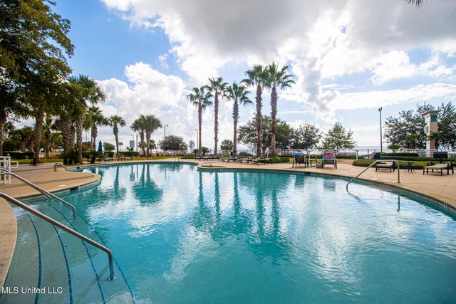 2230 Beach Drive, 307, Gulfport, MS 39507