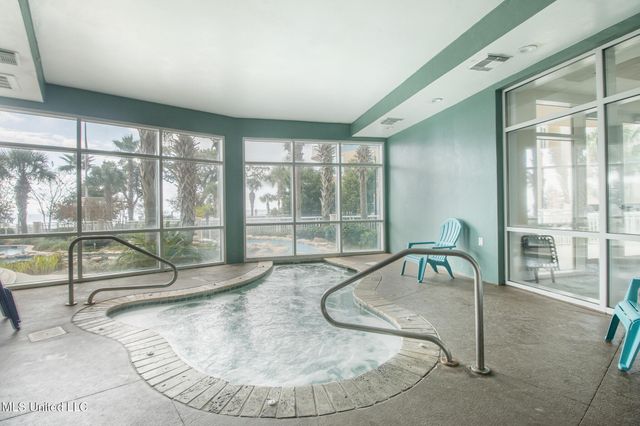 2230 Beach Drive, 307, Gulfport, MS 39507