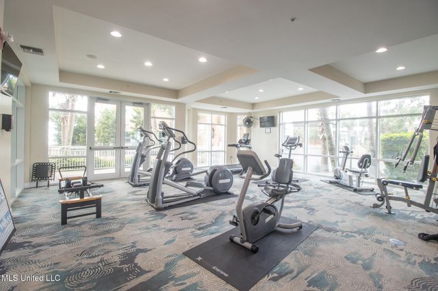 2230 Beach Drive, 307, Gulfport, MS 39507