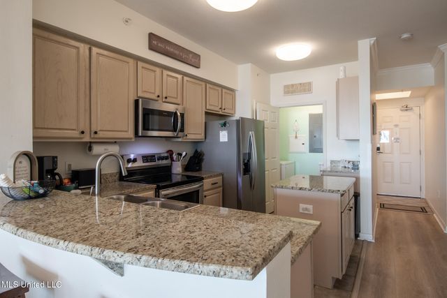 2230 Beach Drive, 307, Gulfport, MS 39507