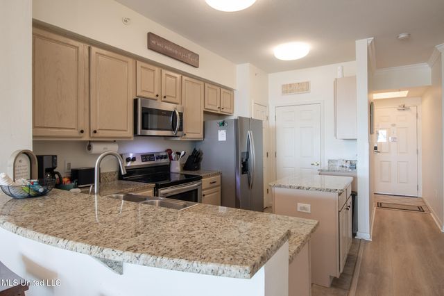 2230 Beach Drive, 307, Gulfport, MS 39507