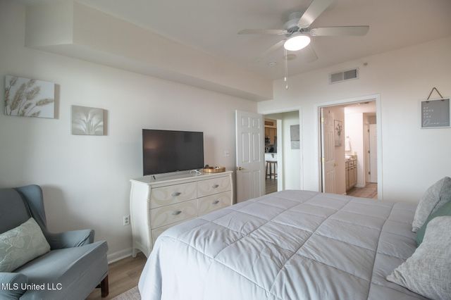 2230 Beach Drive, 307, Gulfport, MS 39507