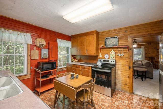 10844 Greenville Highway, Cedar Mountain, NC 28718