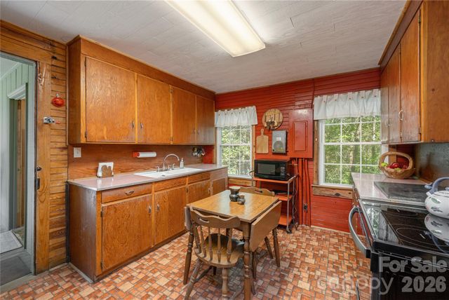 10844 Greenville Highway, Cedar Mountain, NC 28718