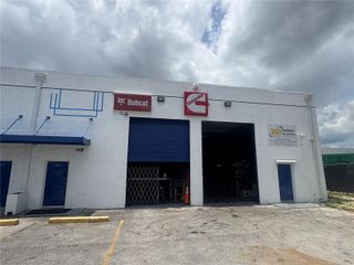 8501 NW 66th St 8519, Medley, FL 33166