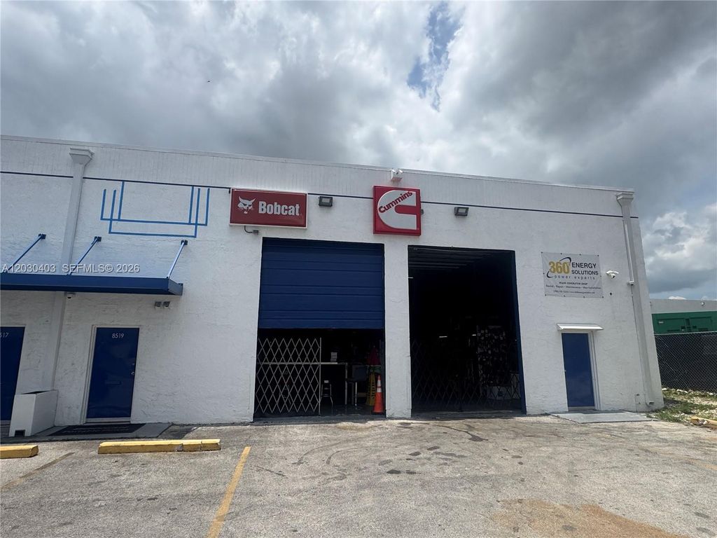 8501 NW 66th St 8519, Medley, FL 33166