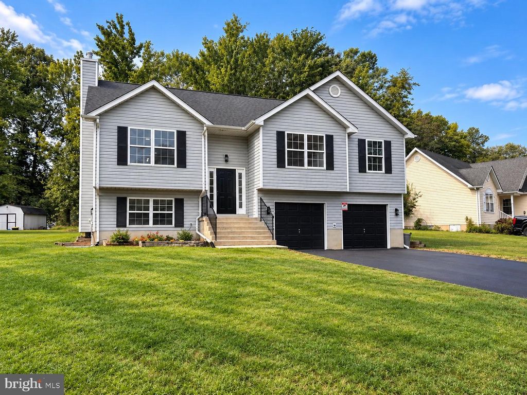 26081 HILLS DR, Mechanicsville, MD 20659