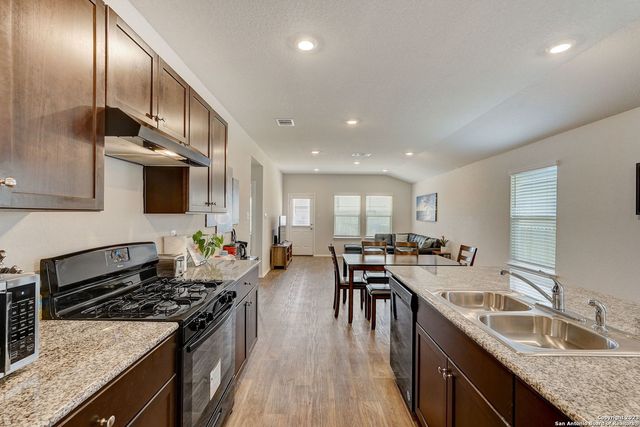 12114 Mulberry crk, San Antonio, TX 78245