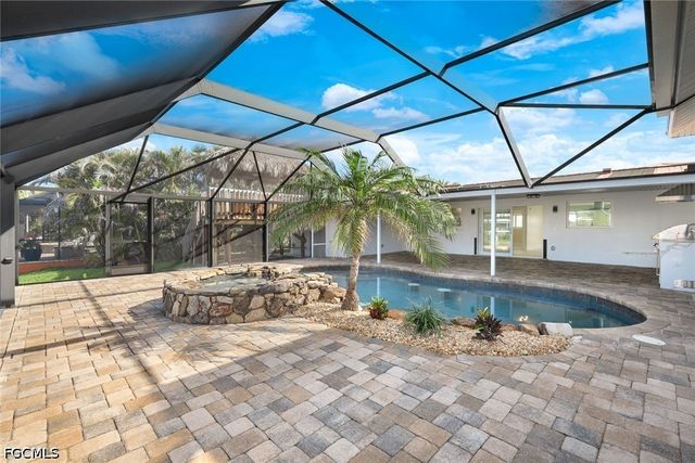 22 Palmview BLVD, Fort Myers Beach, FL 33931