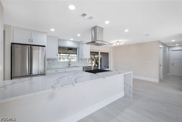 22 Palmview BLVD, Fort Myers Beach, FL 33931