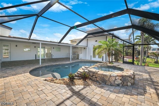 22 Palmview BLVD, Fort Myers Beach, FL 33931