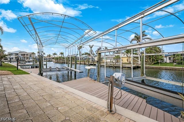 22 Palmview BLVD, Fort Myers Beach, FL 33931
