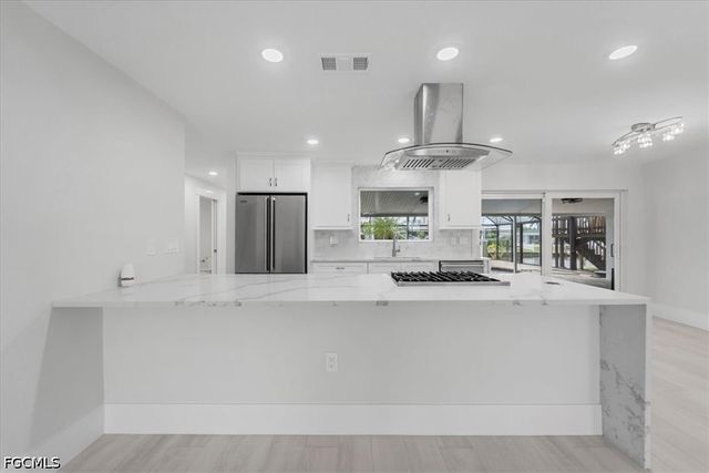 22 Palmview BLVD, Fort Myers Beach, FL 33931