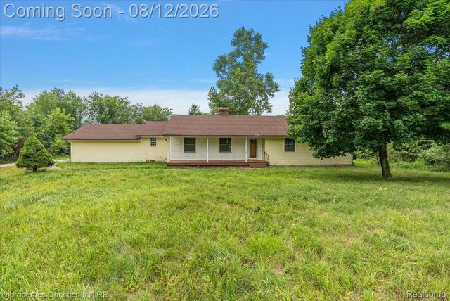 13010 Oyster Lake Road, Holly Township, MI 48442