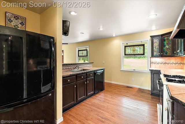 13010 Oyster Lake Road, Holly Township, MI 48442