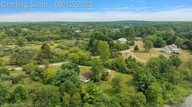 13010 Oyster Lake Road, Holly Township, MI 48442