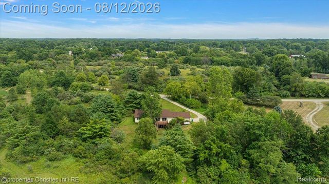 13010 Oyster Lake Road, Holly Township, MI 48442