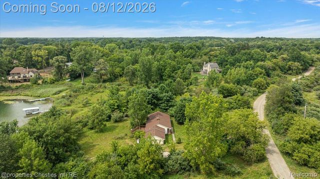 13010 Oyster Lake Road, Holly Township, MI 48442