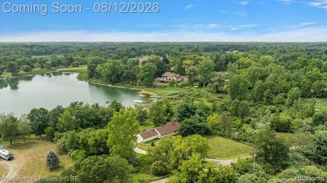 13010 Oyster Lake Road, Holly Township, MI 48442