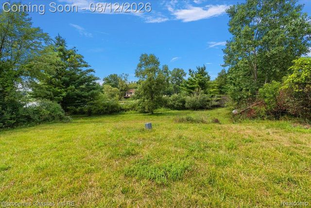 13010 Oyster Lake Road, Holly Township, MI 48442