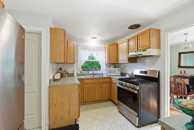 307 Shaver Avenue, Clay, NY 13212