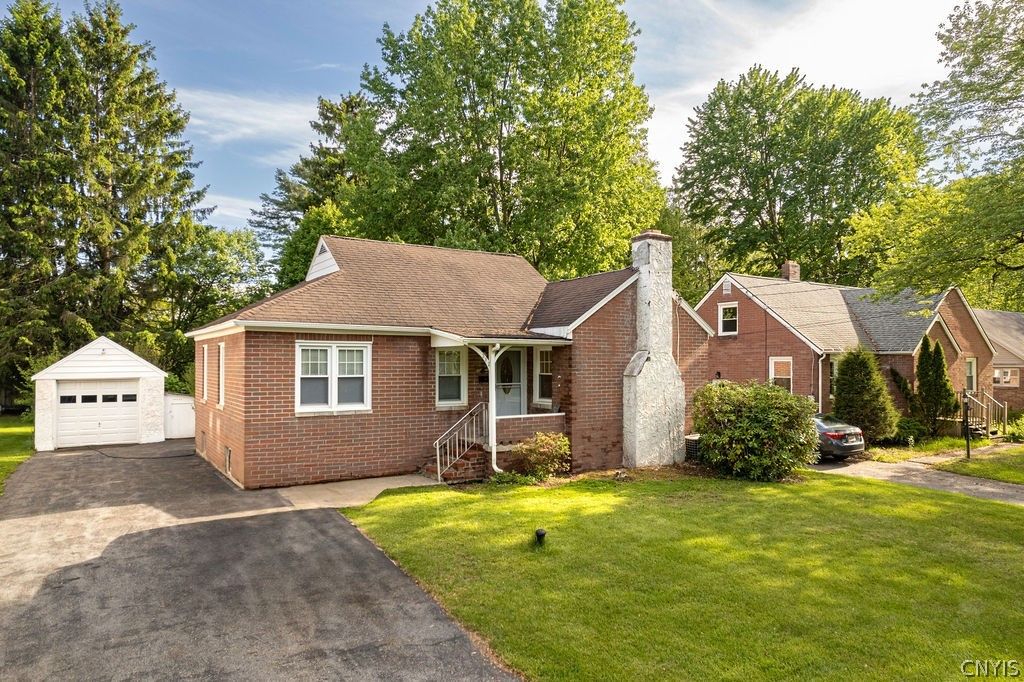 307 Shaver Avenue, Clay, NY 13212