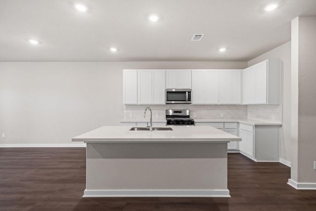 19058 Cetara Villa Drive, Hockley, TX 77447