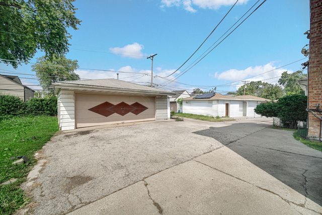 1306 N 36th Avenue, Melrose Park, IL 60160