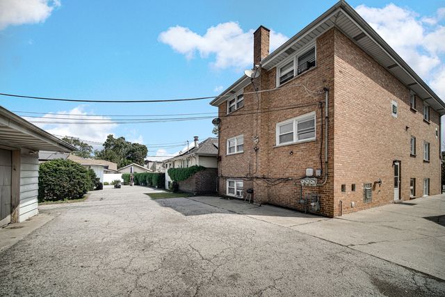 1306 N 36th Avenue, Melrose Park, IL 60160