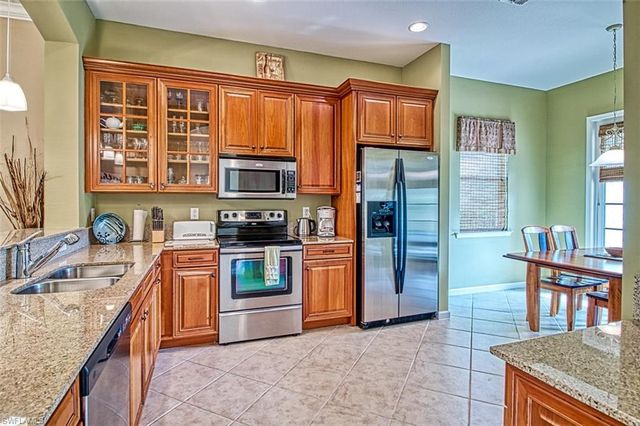 3460 Lakeview Isle CT, Fort Myers, FL 33905