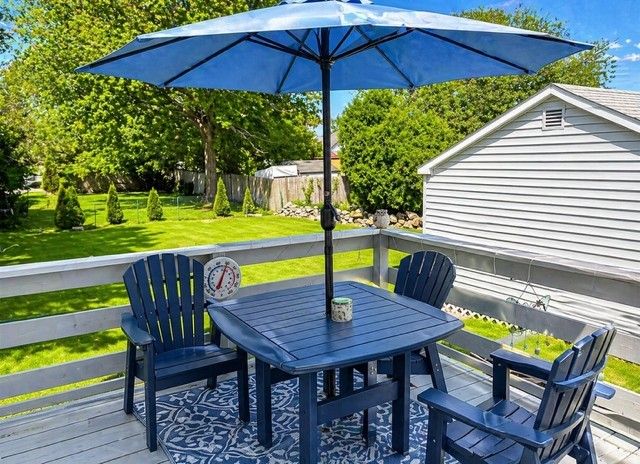 65 Maple Avenue, Middletown, RI 02842
